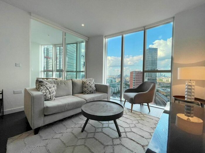 1 Bedroom Flat To Rent In Wandsworth Road, Vauxhall, London, SW8