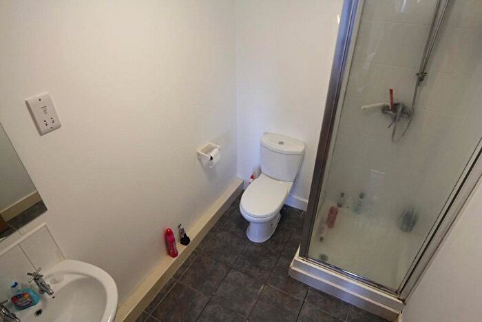2 Bedroom Apartment To Rent In London Road, Liverpool, Merseyside, L3