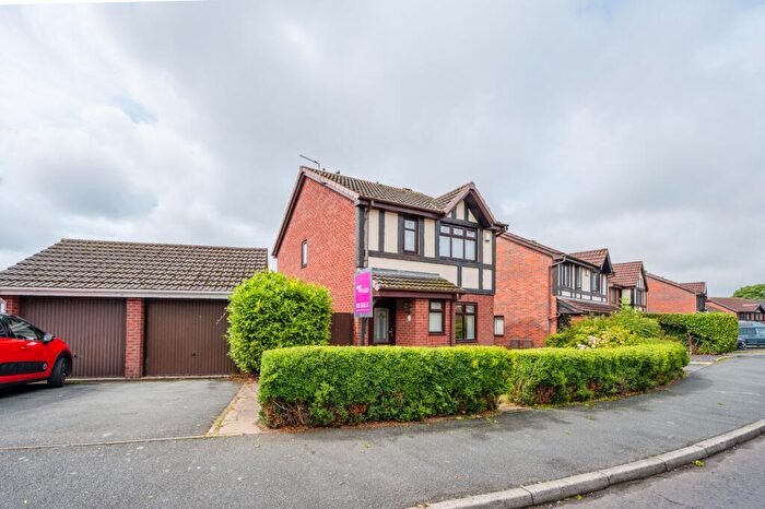 3 Bedroom Detached House For Sale In Vicarage Gardens, Burscough, L40