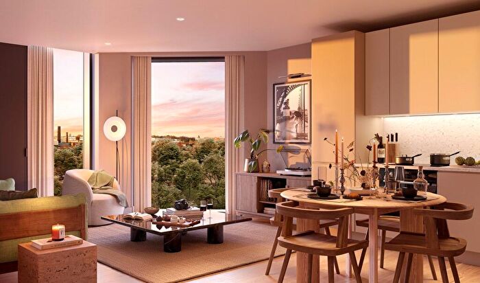 2 Bedroom Apartment For Sale In Victoria Riverside, Manchester, M4