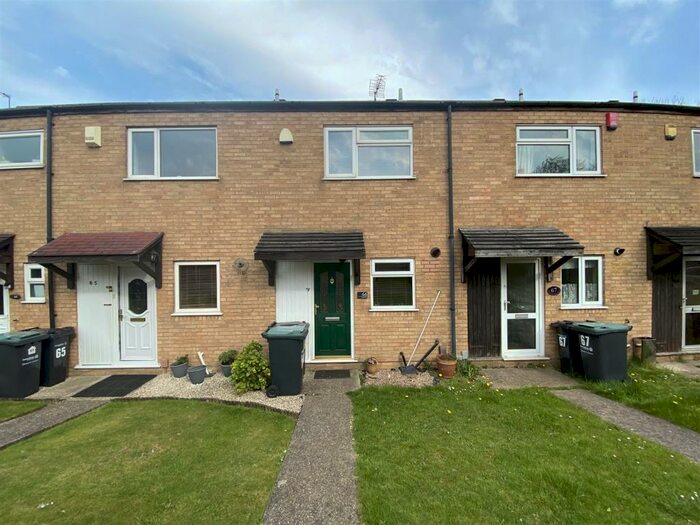 2 Bedroom House To Rent In Apsledene, Gravesend, DA12