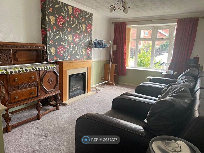 4 Bedroom Semi-detached House To Rent In Partridge Piece, Bedford, MK43