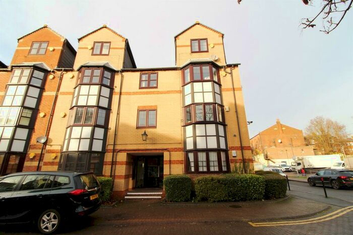 1 Bedroom Apartment To Rent In Maltings Place, Reading, RG1