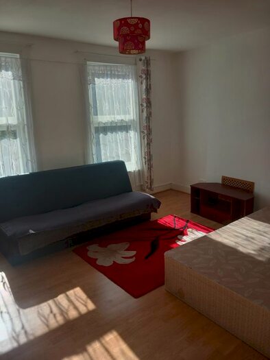 1 Bedroom Flat To Rent In Grainger Road, Wood Green, N22