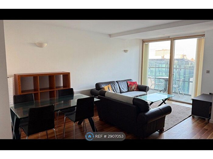 2 Bedroom Flat To Rent In Wellington St, Leeds, LS1