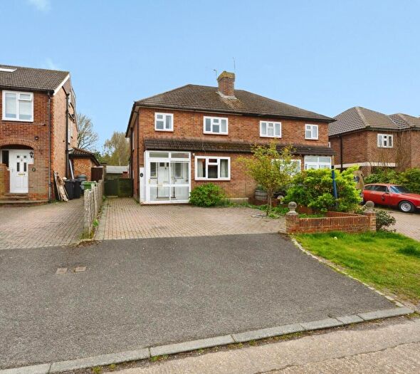 5 Bedroom Semi-Detached House For Sale In Lodge Road, Fetcham, Leatherhead, Surrey, KT22
