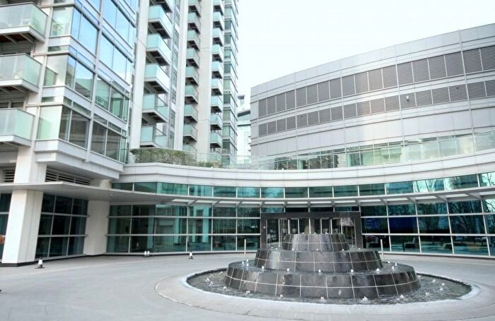 1 Bedroom Flat To Rent In Pan Peninsula Tower, Canary Wharf, London, E14