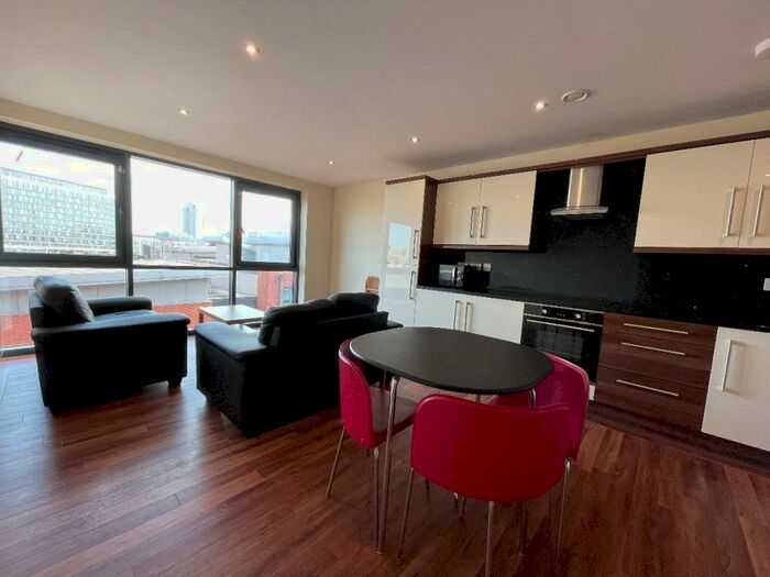 3 Bedroom Apartment To Rent In Apt Devonshire Point, S1