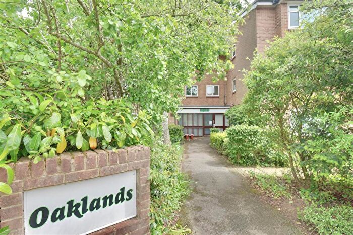 1 Bedroom Retirement Property For Sale In Holly Drive, Waterlooville, PO7