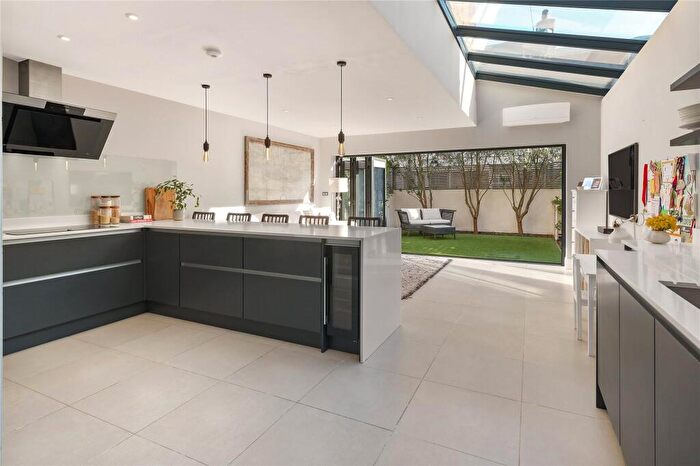 5 Bedroom Terraced House For Sale In Kersley Street, London, SW11