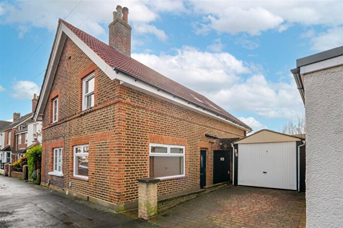 2 Bedroom Semi-Detached House For Sale In Nutley Lane, Reigate, RH2