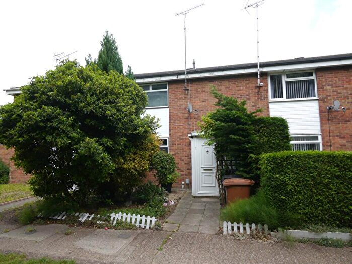 3 Bedroom House To Rent In De Havilland Close, Hatfield, AL10