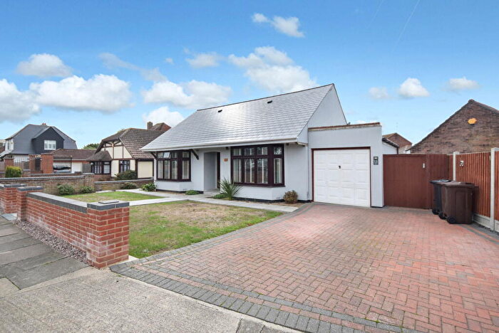 3 Bedroom Detached Bungalow For Sale In Uplands Road, Clacton-on-sea, Essex, CO15