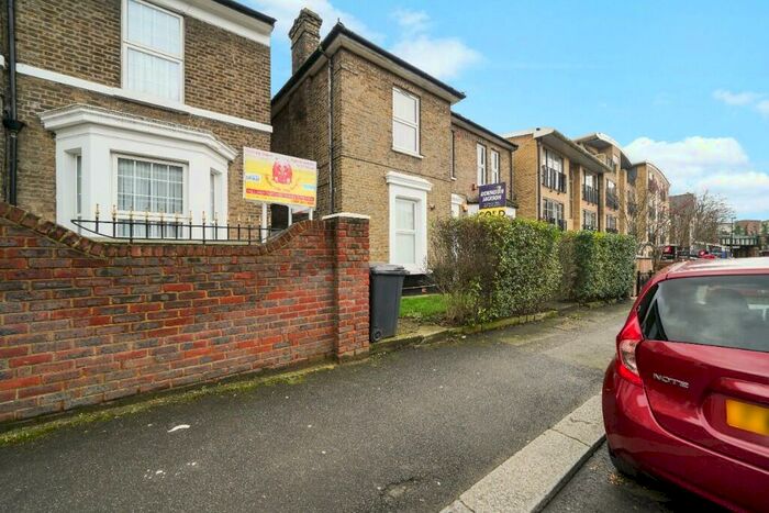 1 Bedroom Maisonette For Sale In Morley Road, London, SE13