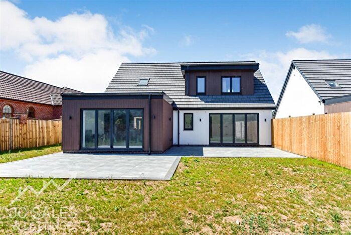 3 Bedroom Detached House For Sale In Holme Lea Gardens, Worksop, S81