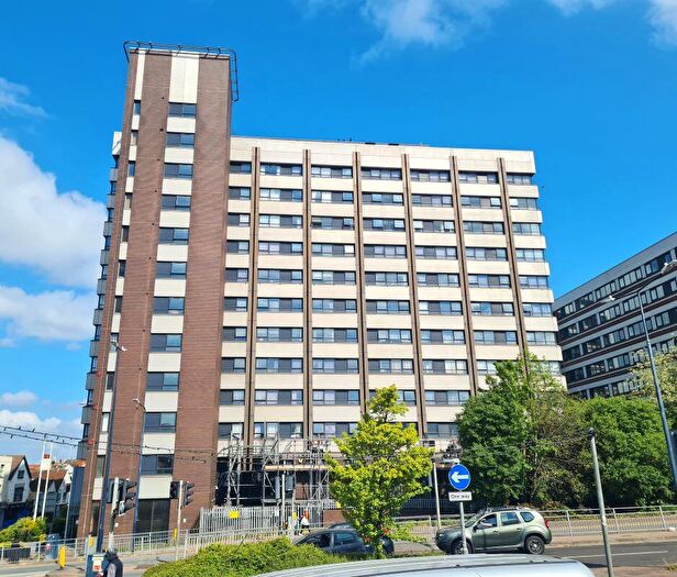 2 Bedroom Flat For Sale In Flat Miller Heights, - Lower Stone Street, Maidstone, ME15