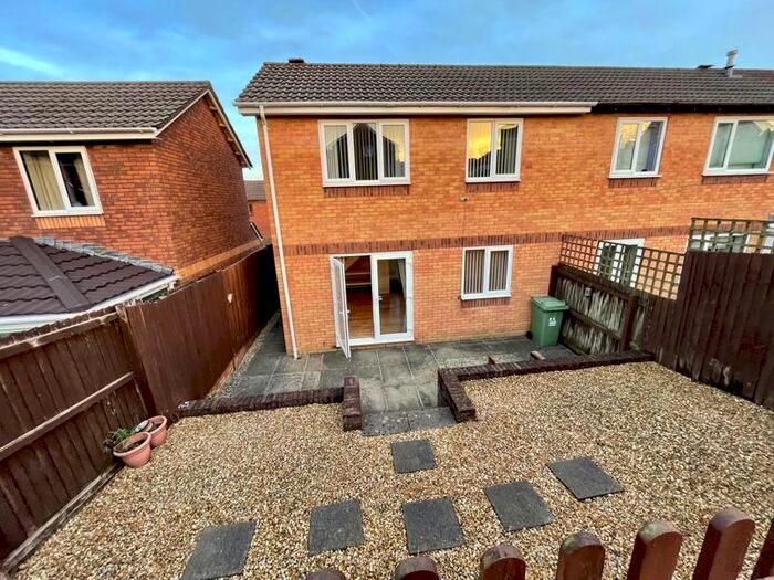 2 Bedroom End Of Terrace House To Rent In Sgubor Goch, Llanharry, CF72