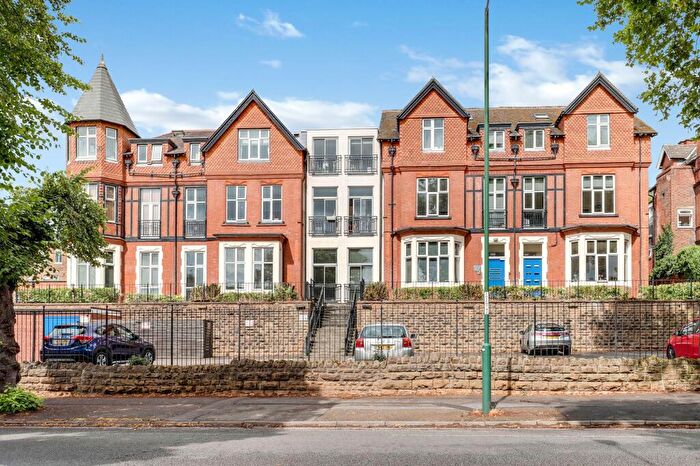 2 Bedroom Apartment For Sale In Foxhall Road, The Ridge, NG7