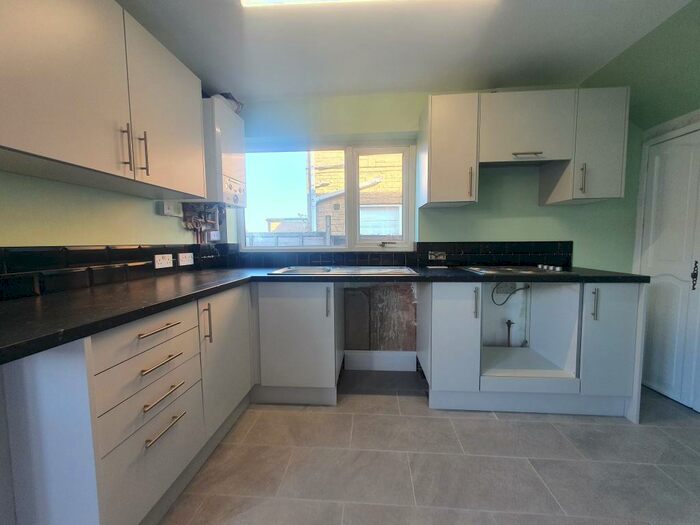 3 Bedroom House To Rent In Westerdale Road, Doncaster, DN5