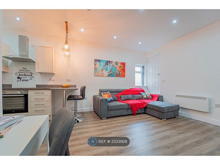 1 Bedroom Flat To Rent In Corbett Street, Smethwick, B66