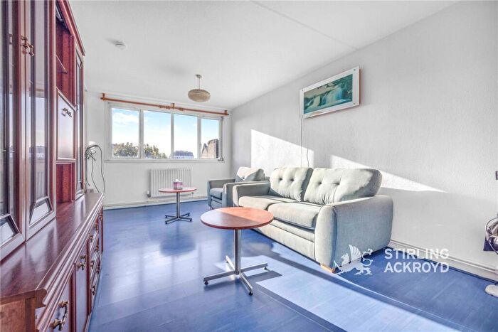 3 Bedroom Apartment To Rent In Mallory Street, London, NW8