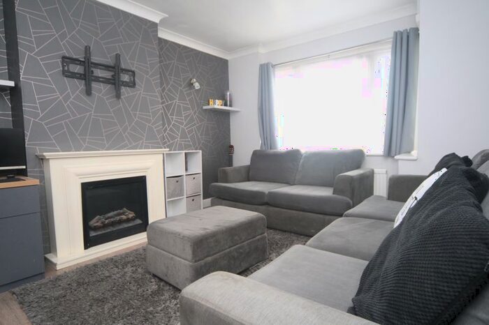 3 Bedroom Semi-Detached House To Rent In Knighton Way Lane, Denham, Uxbridge, UB9