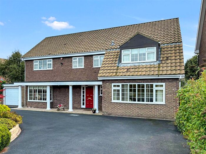 5 Bedroom Property For Sale In Mill Hill Lane, Northallerton, North Yorkshire, DL6