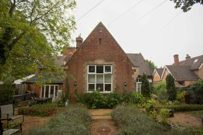 4 Bedroom Semi-Detached House For Sale In The Street, Boxley, ME14