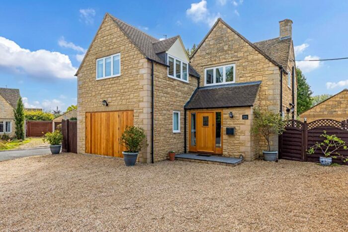 4 Bedroom Detached House For Sale In Hilcote Drive, Bourton-on-the-Water, Cheltenham, Gloucestershire, GL54