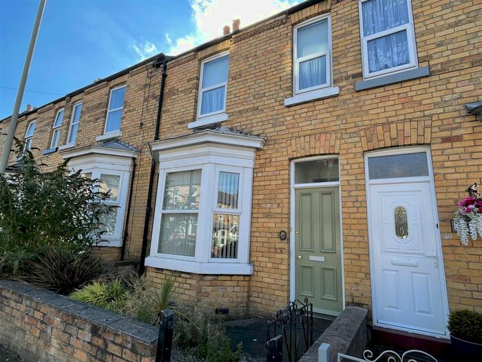 3 Bedroom Terraced House To Rent In Ramsey Street, Scarborough, YO12