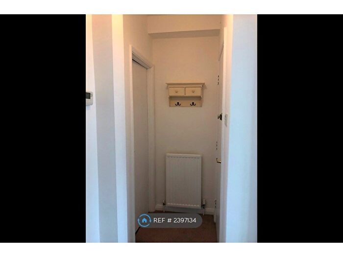 1 Bedroom Flat To Rent In Beaconsfield Villas, Brighton, BN1
