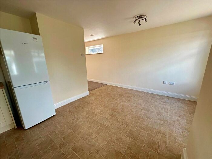 2 Bedroom Bungalow To Rent In Orchard Close, Ringwood, Hampshire, BH24