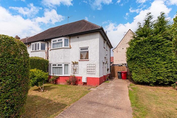 3 Bedroom Semi-Detached House For Sale In Marina Way, Cippenham, SL1