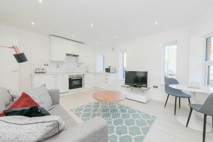 1 Bedroom Flat To Rent In Cromwell Square, Ipswich, IP1