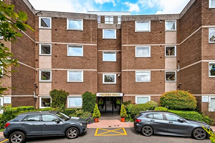 3 Bedroom Flat To Rent In Hillcrest Road, Ealing, London, W5