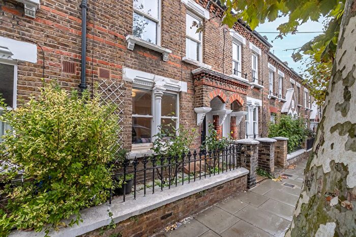 3 Bedroom Detached House For Sale In Droop Street, London, W10