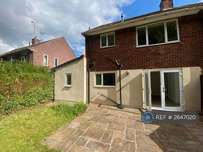 3 Bedroom Semi Detached House To Rent In Middleton Drive, Inkersall, Chesterfield, S43