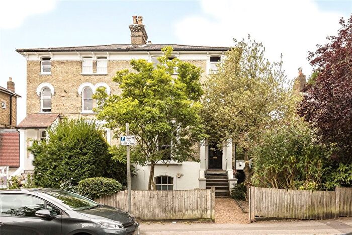 1 Bedroom Flat To Rent In Thornton Hill, Wimbledon, SW19