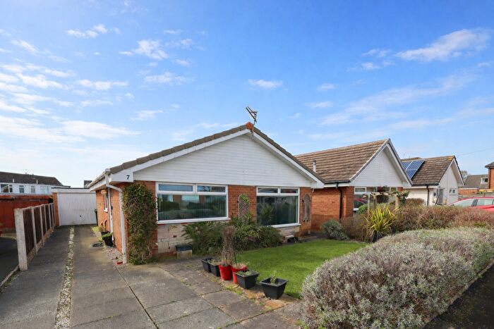 2 Bedroom Bungalow For Sale In Inglewood Close, Warton, Preston, PR4