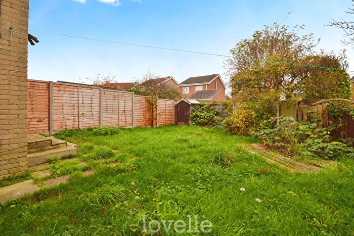 2 Bedroom Semi-Detached House For Sale In Eskham Close, Cleethorpes, DN35