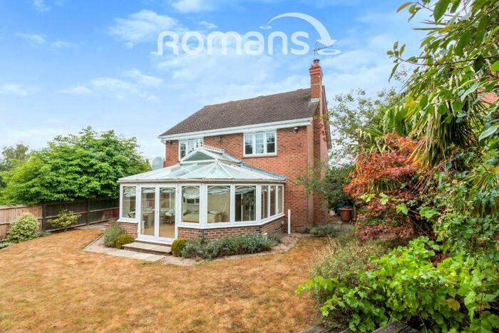 4 Bedroom Detached House To Rent In Seymour Drive, Camberley, GU15