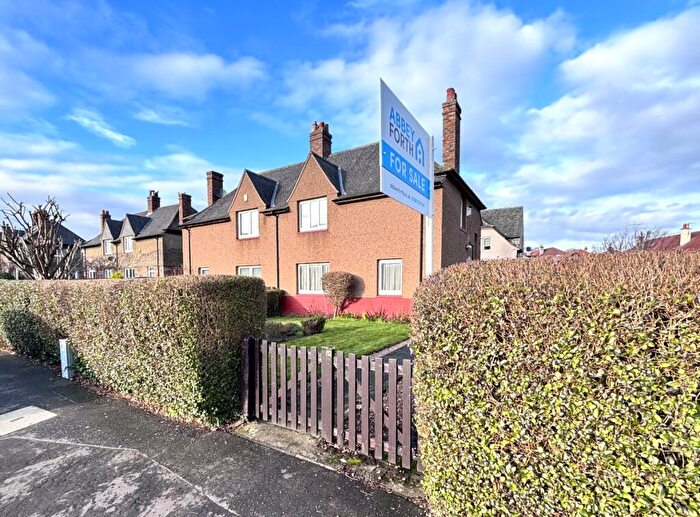 3 Bedroom Semi-Detached House For Sale In Park Road, Rosyth, Dunfermline, KY11
