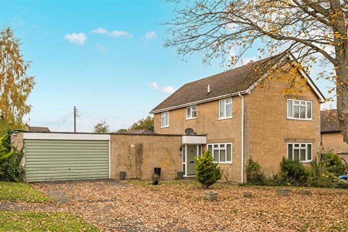 3 Bedroom Detached House For Sale In The Spinneys, Enstone, Chipping Norton, OX7