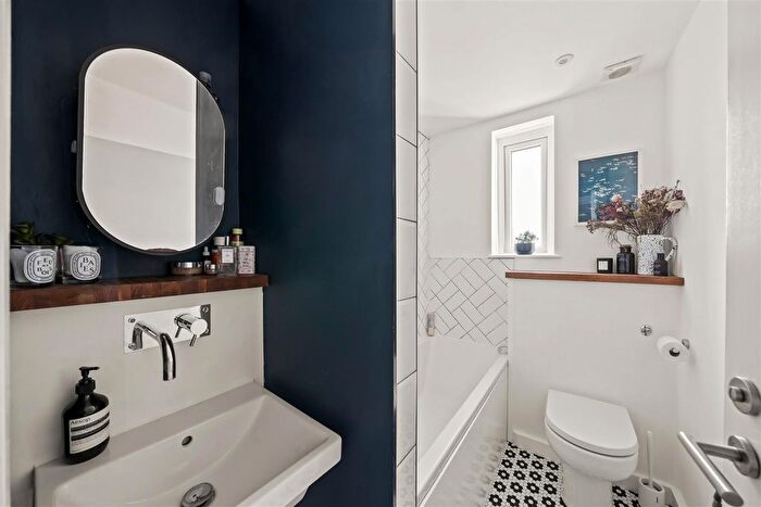 1 Bedroom Flat For Sale In Portland Road, London, SE25
