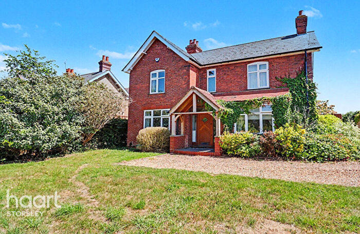 3 Bedroom Detached House For Sale In Park Road, Westoning Village, MK45