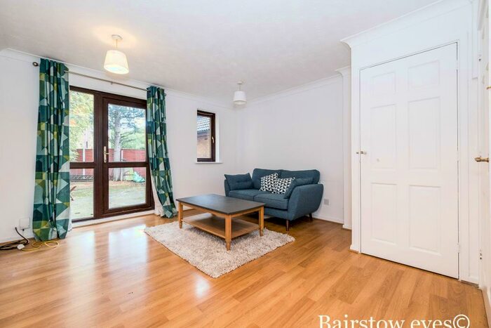2 Bedroom House To Rent In Pittman Gardens, Ilford, IG1