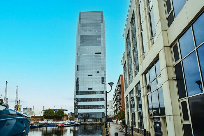 3 Bedroom Flat To Rent In Dollar Bay Place, London, E14