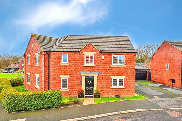 3 Bedroom Semi-Detached House For Sale In Thompson Way, Rothwell, NN14