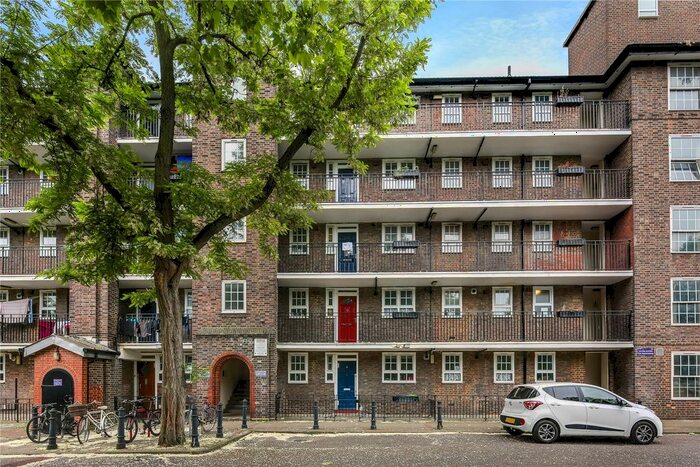 2 Bedroom Flat To Rent In Congers House, Bronze Street, London, SE8