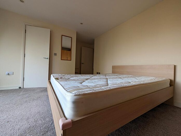 3 Bedroom Flat To Rent In William Road, Euston, London, NW1